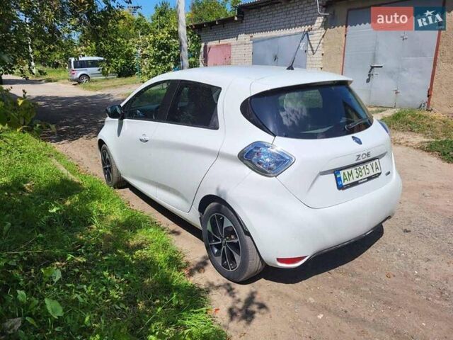 Белый Рено Зое, объемом двигателя 0 л и пробегом 157 тыс. км за 8500 $, фото 3 на Automoto.ua