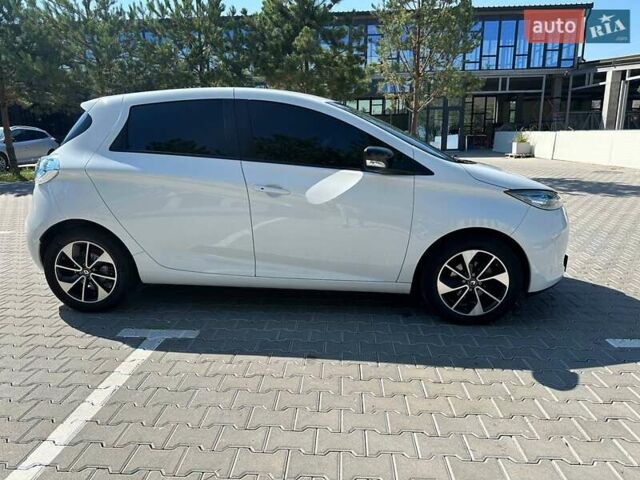 Білий Рено Зое, об'ємом двигуна 0 л та пробігом 41 тис. км за 11500 $, фото 5 на Automoto.ua