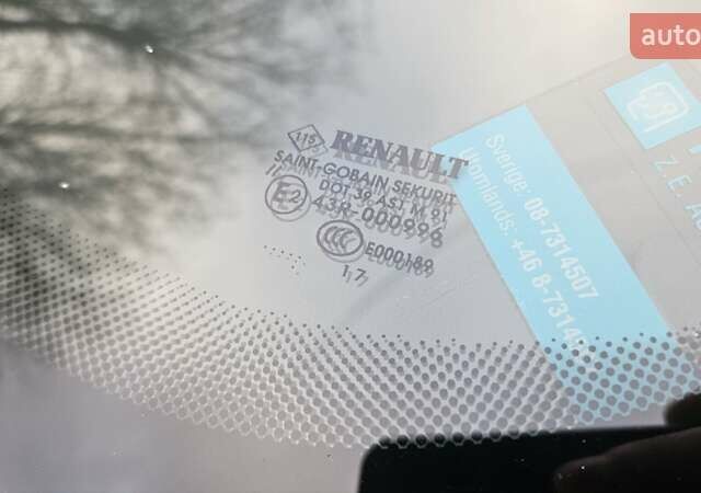 Белый Рено Зое, объемом двигателя 0 л и пробегом 71 тыс. км за 9550 $, фото 27 на Automoto.ua