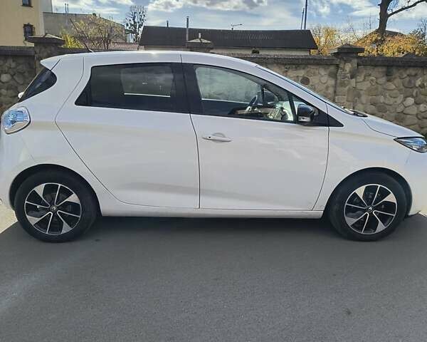 Білий Рено Зое, об'ємом двигуна 0 л та пробігом 42 тис. км за 9500 $, фото 2 на Automoto.ua