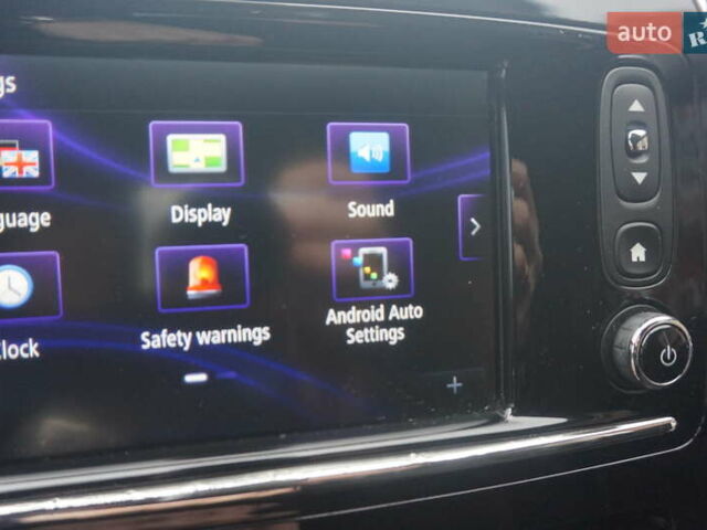 Білий Рено Зое, об'ємом двигуна 0 л та пробігом 37 тис. км за 10777 $, фото 37 на Automoto.ua