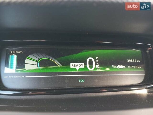 Белый Рено Зое, объемом двигателя 0 л и пробегом 39 тыс. км за 10900 $, фото 23 на Automoto.ua