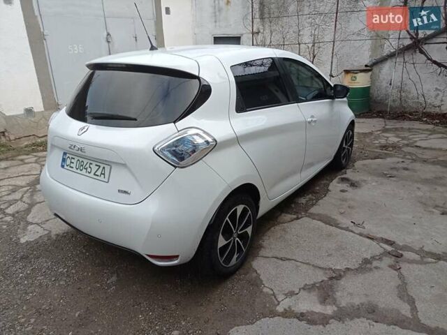 Белый Рено Зое, объемом двигателя 0 л и пробегом 145 тыс. км за 9100 $, фото 12 на Automoto.ua