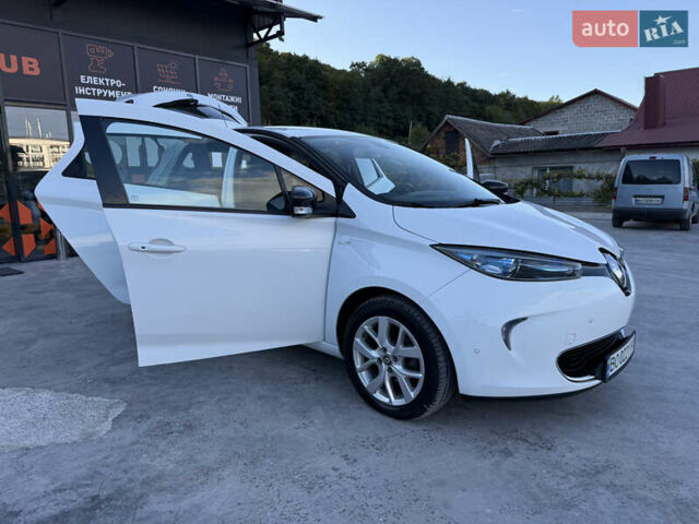 Белый Рено Зое, объемом двигателя 0 л и пробегом 51 тыс. км за 10800 $, фото 46 на Automoto.ua