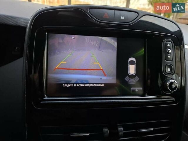 Белый Рено Зое, объемом двигателя 0 л и пробегом 129 тыс. км за 8700 $, фото 42 на Automoto.ua