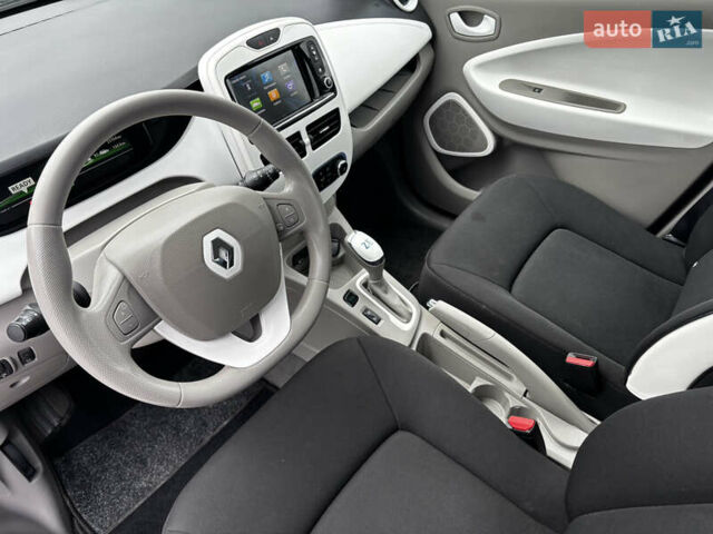 Білий Рено Зое, об'ємом двигуна 0 л та пробігом 23 тис. км за 8850 $, фото 25 на Automoto.ua