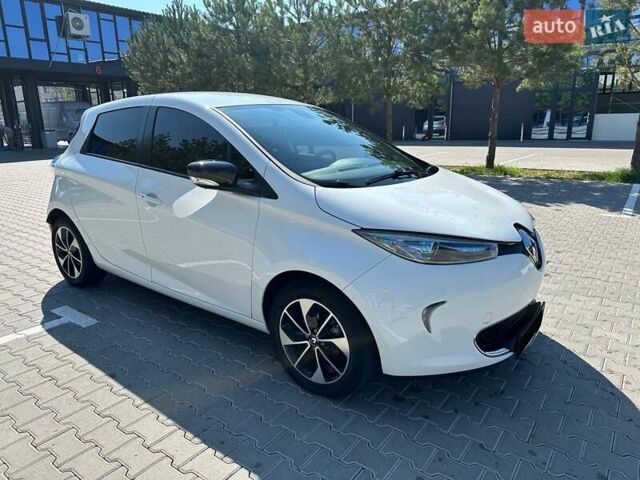 Білий Рено Зое, об'ємом двигуна 0 л та пробігом 41 тис. км за 11500 $, фото 1 на Automoto.ua