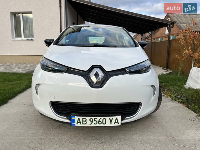 Рено Зое 2018 в Виннице на Automoto.ua Белый Рено Зое, объемом двигателя 0 л и пробегом 68 тыс. км за 9350 $, фото 1 на Automoto.ua