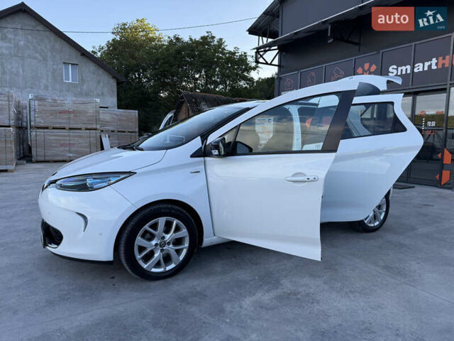 Белый Рено Зое, объемом двигателя 0 л и пробегом 51 тыс. км за 10800 $, фото 31 на Automoto.ua