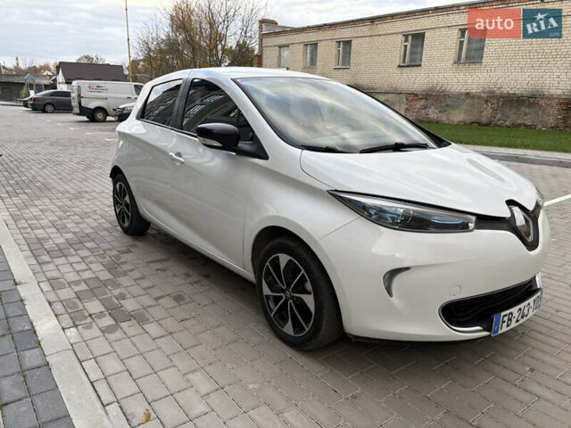 Белый Рено Зое, объемом двигателя 0 л и пробегом 44 тыс. км за 9999 $, фото 6 на Automoto.ua