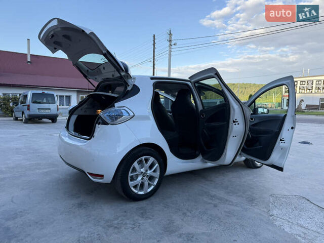 Белый Рено Зое, объемом двигателя 0 л и пробегом 51 тыс. км за 10800 $, фото 42 на Automoto.ua