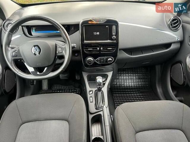 Белый Рено Зое, объемом двигателя 0 л и пробегом 109 тыс. км за 9499 $, фото 20 на Automoto.ua