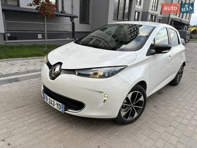 Белый Рено Зое, объемом двигателя 0 л и пробегом 44 тыс. км за 9999 $, фото 7 на Automoto.ua
