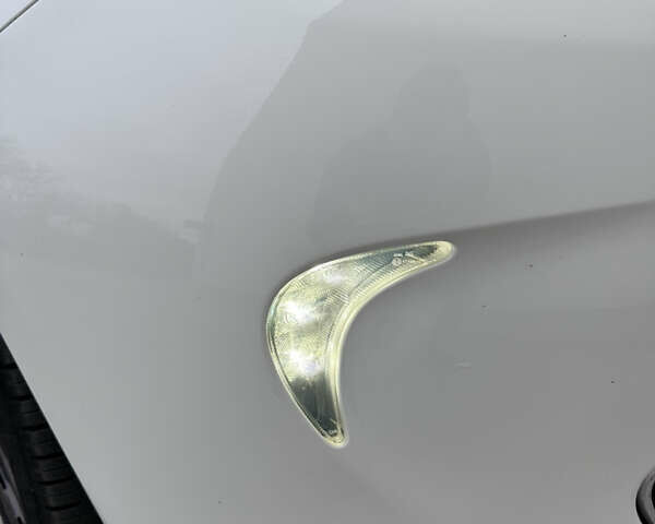 Белый Рено Зое, объемом двигателя 0 л и пробегом 96 тыс. км за 9800 $, фото 28 на Automoto.ua