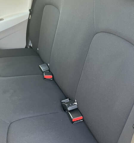 Белый Рено Зое, объемом двигателя 0 л и пробегом 85 тыс. км за 8700 $, фото 24 на Automoto.ua