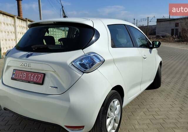 Білий Рено Зое, об'ємом двигуна 0 л та пробігом 78 тис. км за 9500 $, фото 3 на Automoto.ua