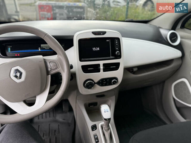 Рено Зое 2018 в Львове на Automoto.ua Белый Рено Зое, объемом двигателя 0 л и пробегом 78 тыс. км за 9900 $, фото 11 на Automoto.ua