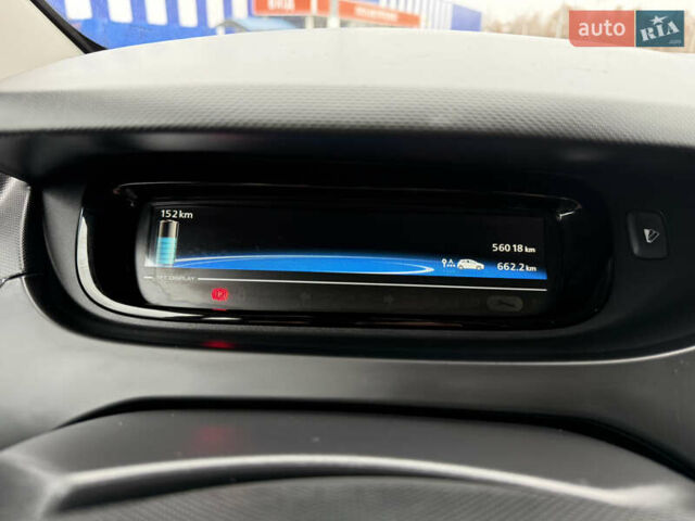 Білий Рено Зое, об'ємом двигуна 0 л та пробігом 56 тис. км за 9800 $, фото 18 на Automoto.ua