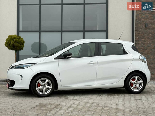 Белый Рено Зое, объемом двигателя 0 л и пробегом 127 тыс. км за 9200 $, фото 15 на Automoto.ua