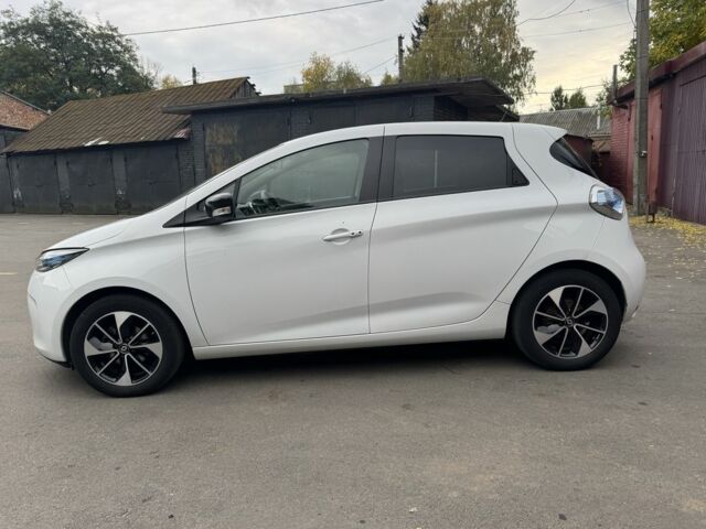 Белый Рено Зое, объемом двигателя 0 л и пробегом 91 тыс. км за 10600 $, фото 2 на Automoto.ua