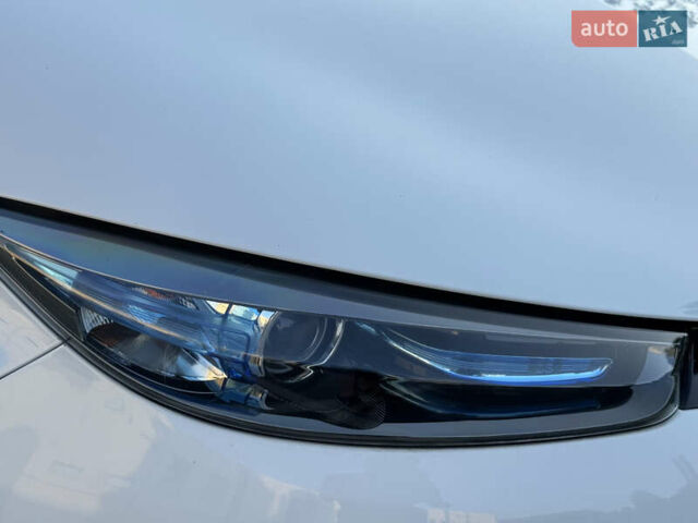 Белый Рено Зое, объемом двигателя 0 л и пробегом 70 тыс. км за 8900 $, фото 32 на Automoto.ua