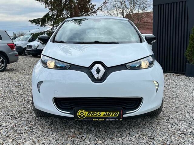 Белый Рено Зое, объемом двигателя 0 л и пробегом 140 тыс. км за 9300 $, фото 1 на Automoto.ua