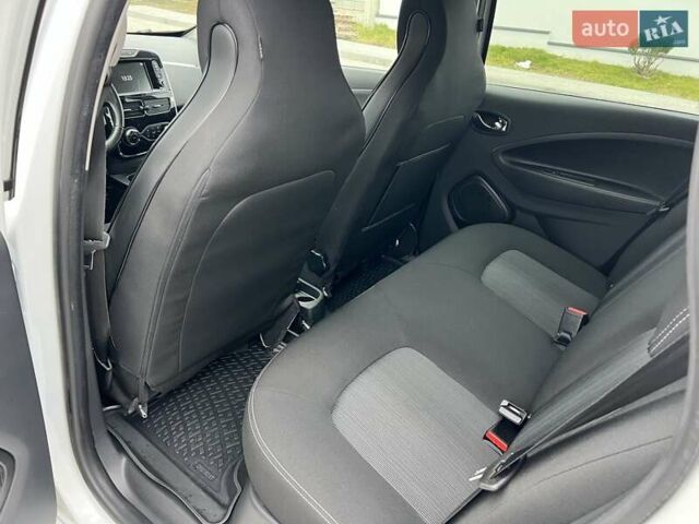 Білий Рено Зое, об'ємом двигуна 0 л та пробігом 116 тис. км за 8650 $, фото 18 на Automoto.ua