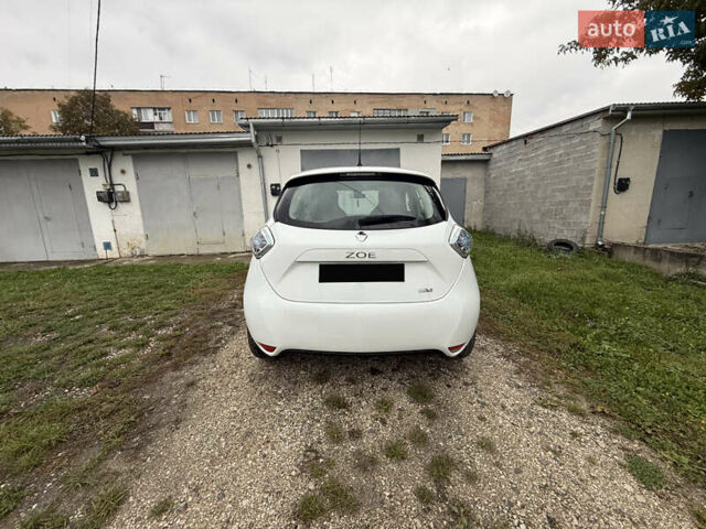 Білий Рено Зое, об'ємом двигуна 0 л та пробігом 86 тис. км за 9100 $, фото 9 на Automoto.ua