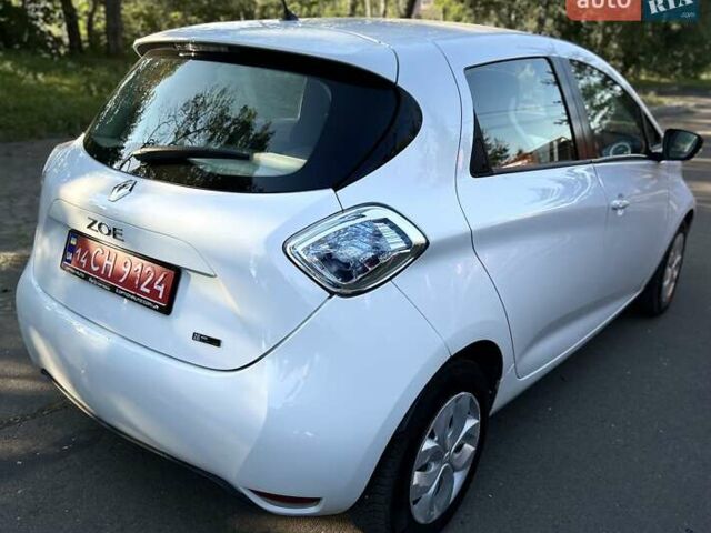 Белый Рено Зое, объемом двигателя 0 л и пробегом 16 тыс. км за 9287 $, фото 22 на Automoto.ua