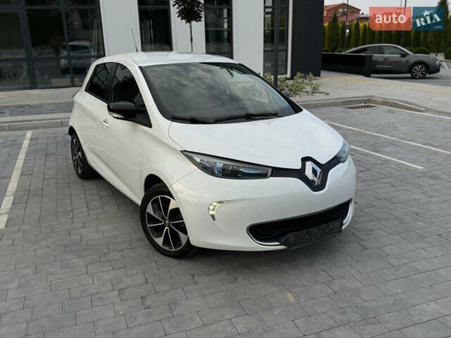 Белый Рено Зое, объемом двигателя 0 л и пробегом 73 тыс. км за 9650 $, фото 17 на Automoto.ua