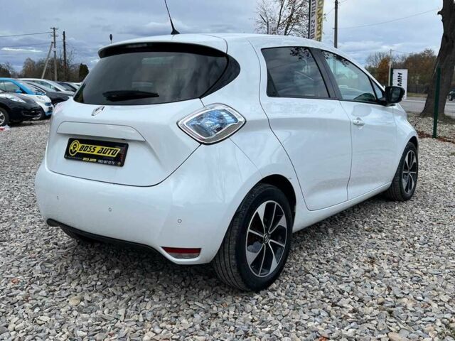 Белый Рено Зое, объемом двигателя 0 л и пробегом 140 тыс. км за 9300 $, фото 3 на Automoto.ua