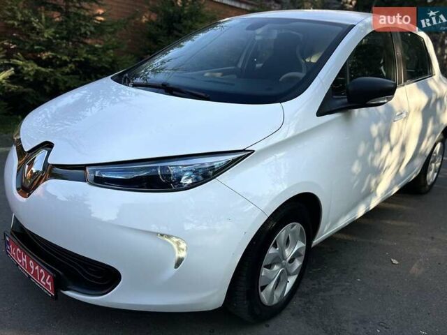 Белый Рено Зое, объемом двигателя 0 л и пробегом 16 тыс. км за 9287 $, фото 1 на Automoto.ua