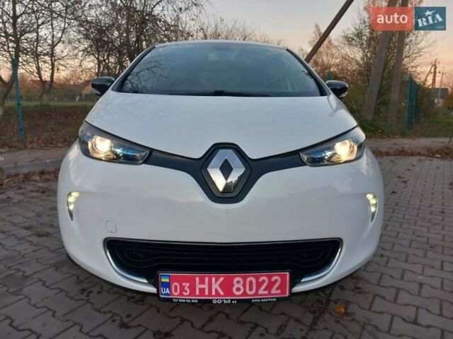 Белый Рено Зое, объемом двигателя 0 л и пробегом 39 тыс. км за 10900 $, фото 1 на Automoto.ua