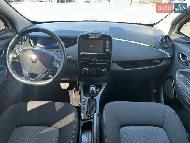 Білий Рено Зое, об'ємом двигуна 0 л та пробігом 41 тис. км за 11500 $, фото 10 на Automoto.ua