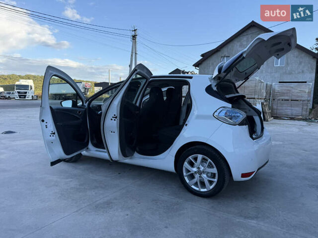 Белый Рено Зое, объемом двигателя 0 л и пробегом 51 тыс. км за 10800 $, фото 36 на Automoto.ua