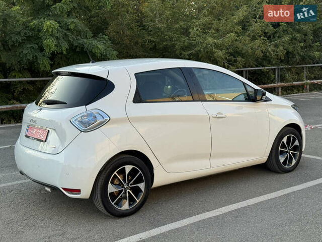 Белый Рено Зое, объемом двигателя 0 л и пробегом 70 тыс. км за 8900 $, фото 3 на Automoto.ua