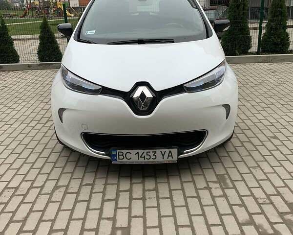 Белый Рено Зое, объемом двигателя 0 л и пробегом 32 тыс. км за 11500 $, фото 10 на Automoto.ua