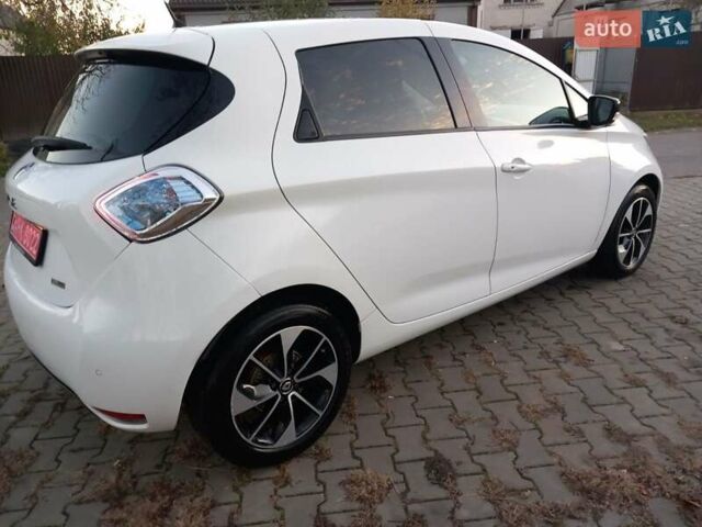 Белый Рено Зое, объемом двигателя 0 л и пробегом 39 тыс. км за 10900 $, фото 6 на Automoto.ua