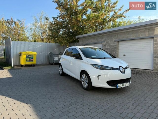 Белый Рено Зое, объемом двигателя 0 л и пробегом 139 тыс. км за 9450 $, фото 2 на Automoto.ua