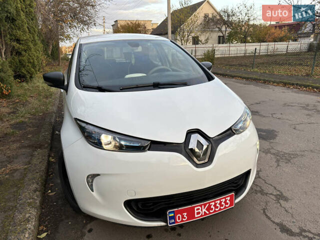 Белый Рено Зое, объемом двигателя 0 л и пробегом 65 тыс. км за 9200 $, фото 4 на Automoto.ua