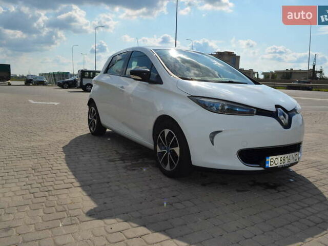 Белый Рено Зое, объемом двигателя 0 л и пробегом 120 тыс. км за 9100 $, фото 1 на Automoto.ua