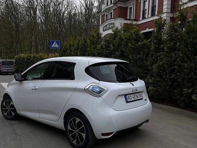 Белый Рено Зое, объемом двигателя 0 л и пробегом 105 тыс. км за 10300 $, фото 9 на Automoto.ua