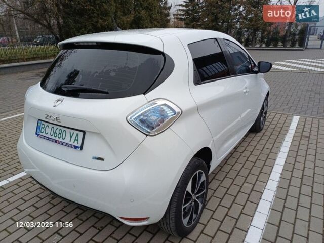 Белый Рено Зое, объемом двигателя 0 л и пробегом 150 тыс. км за 10000 $, фото 3 на Automoto.ua