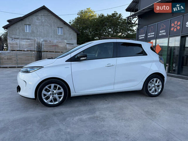 Белый Рено Зое, объемом двигателя 0 л и пробегом 51 тыс. км за 10800 $, фото 6 на Automoto.ua