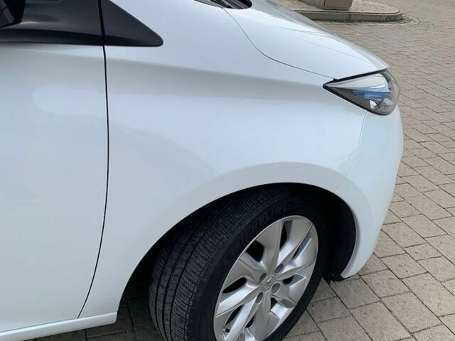Білий Рено Зое, об'ємом двигуна 0 л та пробігом 75 тис. км за 10950 $, фото 4 на Automoto.ua