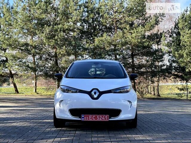 Белый Рено Зое, объемом двигателя 0 л и пробегом 40 тыс. км за 12000 $, фото 1 на Automoto.ua