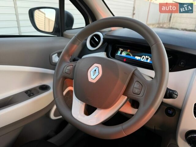 Білий Рено Зое, об'ємом двигуна 0 л та пробігом 160 тис. км за 8650 $, фото 20 на Automoto.ua