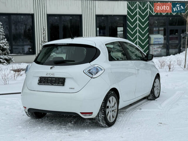 Білий Рено Зое, об'ємом двигуна 0 л та пробігом 125 тис. км за 8900 $, фото 3 на Automoto.ua