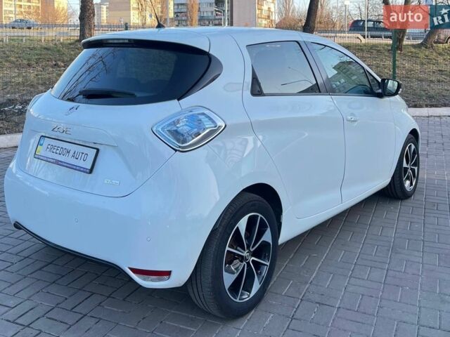 Белый Рено Зое, объемом двигателя 0 л и пробегом 109 тыс. км за 10799 $, фото 3 на Automoto.ua