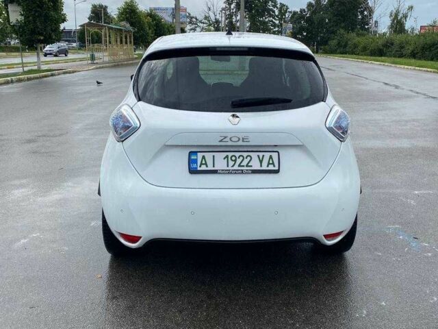 Белый Рено Зое, объемом двигателя 0 л и пробегом 132 тыс. км за 10500 $, фото 3 на Automoto.ua